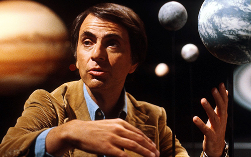 O astrônomo Carl Sagan 