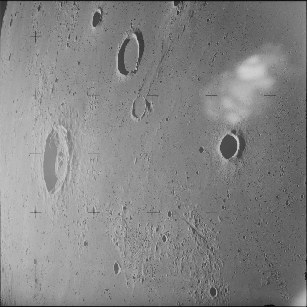 AS14-70-9836-UFO-moon