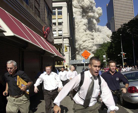 11-setembro-queda-torre-gemeas-ruas-panico